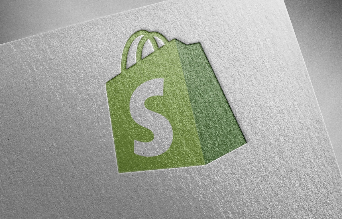 Magento Open Source vs. Shopify: A Battle of the E-Commerce Titans!